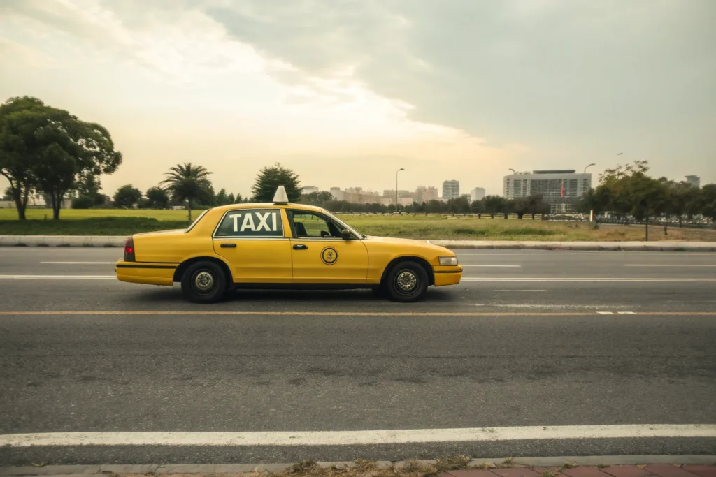 مقایسه هزینه تاکسی بین شهری با اتوبوس و قطار